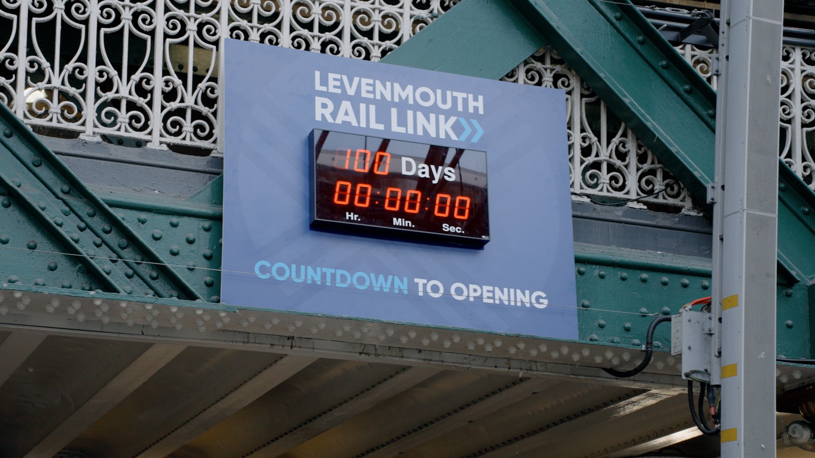 Levenmouth 100 days to go sign